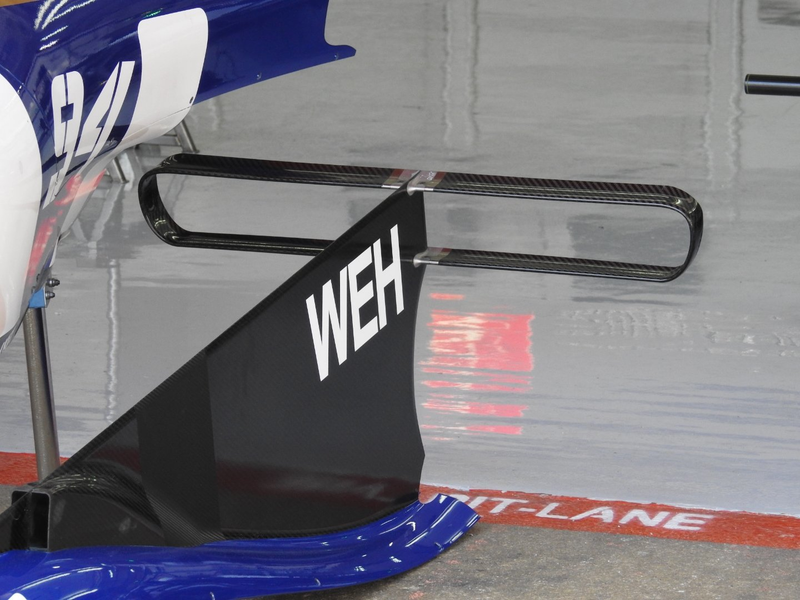 “Sauber shark fin, T wing and new driver ID” @ScarbsTech